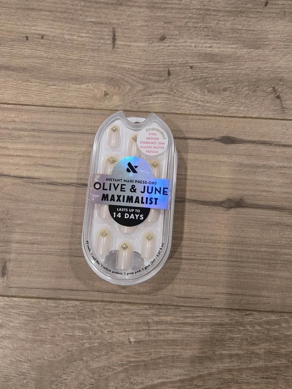 Olive & June Maximalist Starburst Gem Press On Nails Medium Oval Glazed Butter